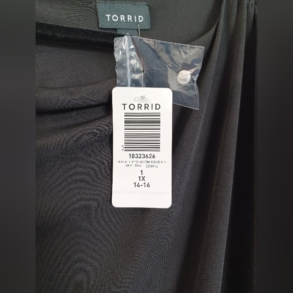 NWT Torrid Bodycon Dress - Picture 5 of 13